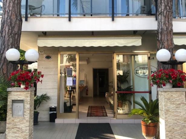 hotelbelliniriccione it offerta-infrasettimanale-a-luglio-in-hotel-a-riccione-vicino-al-mare-e-viale-ceccarini 017